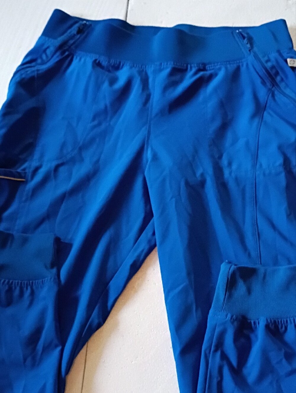 Infinity Scrub Set In Blue - Picture 6 of 9